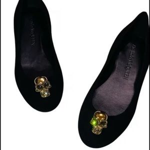 Alexander McQueen size 7 skull flats preloved still look good
